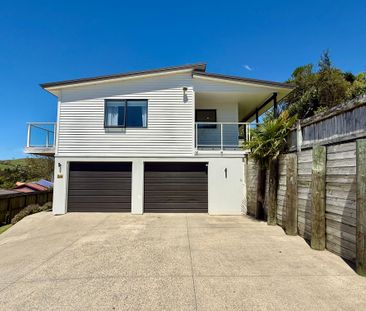 Stunning Modern Two-Storey Home with Mount Views & Bonus Downstairs... - Photo 6