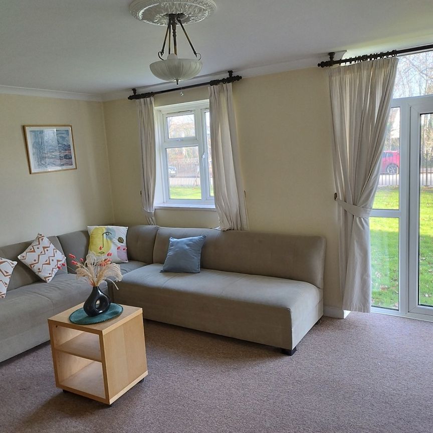 3 Bed Maisonette, Spencer Park, SW18 - Photo 1