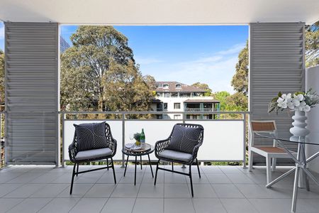 Modern Apartment In A Convenient Location - Photo 5