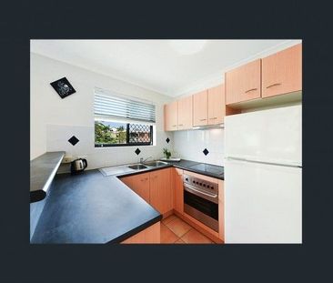 FURNISHED APARTMENT CLOSE TO SURFERS - Photo 1