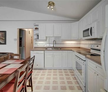 For Lease - 16 Alderway Avenue, Brampton, Ontario - Photo 6