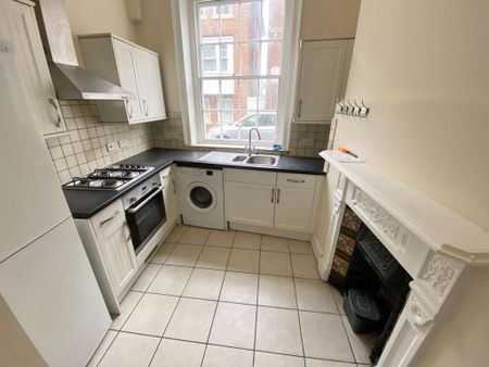 2 bedroom maisonette to rent - Photo 3