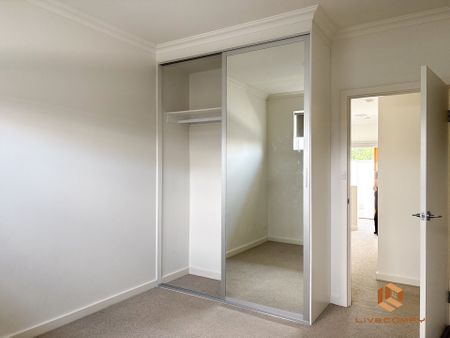 College Park - Photo 4