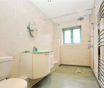 1 bedroom detached house to rent - Photo 3