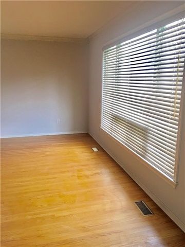 For Lease - 87 Wedgewood Drive, Toronto, Ontario - Photo 4