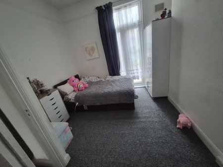 2 Bed Flat, Lascotts Road, N22 - Photo 2