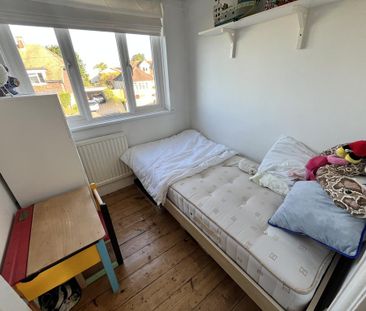 3 bedroom semi-detached house to rent - Photo 5