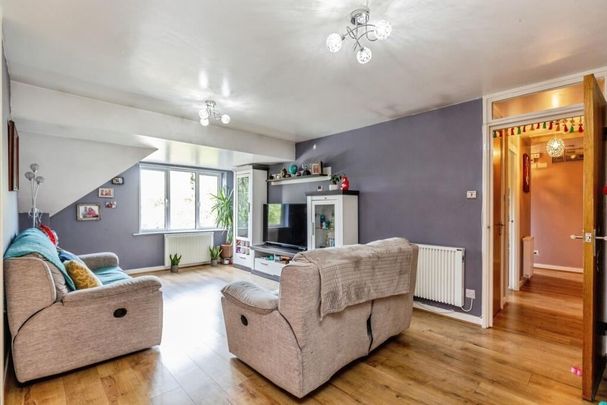 2 Bed Flat, Canada Way, BS1 - Photo 1