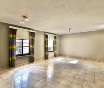 Centraal gelegen appartement met 2 slpk voor 725 EUR/mnd - Photo 2