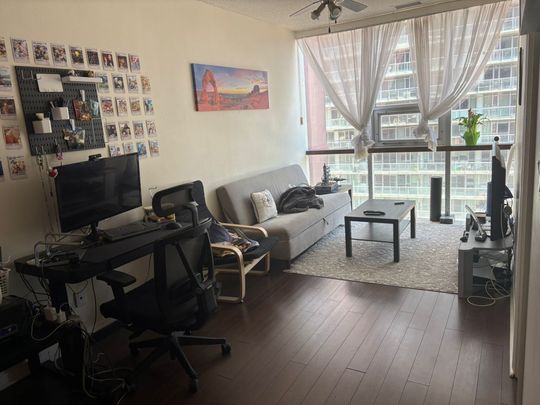 For Lease - 393 King Street Unit# 807, Toronto, Ontario - Photo 1