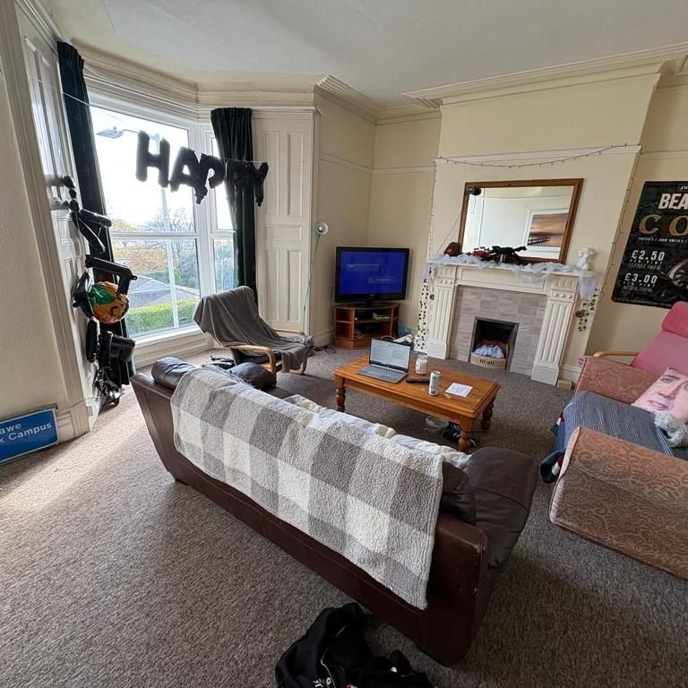 4 bedroom house share to rent - Photo 1