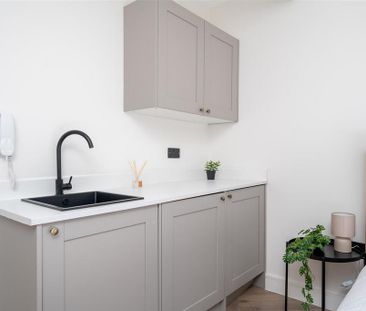 Studio to rent - Photo 2