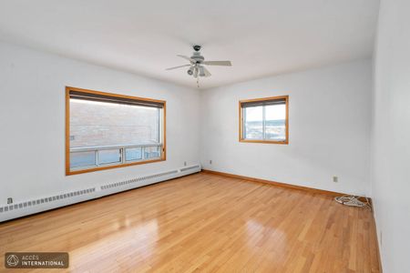 House for rent in Côte-Des-Neiges | Semi-furnished duplex - Photo 2