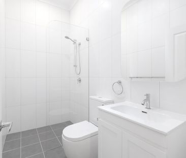 Architect-reinvented terrace with a studio retreat - Photo 6