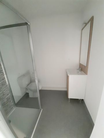 Location Appartement 1 pièce 18m² NIMES 30000 - Photo 4