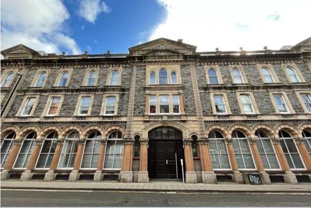 3 bedroom flat to rent - Photo 2