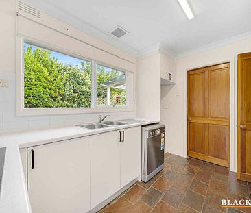 COZY FAMILY HOME JUST MINUTES FROM CBD - Photo 6