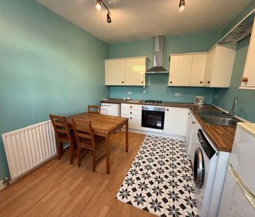 3 bedroom terraced house to rent - Photo 6