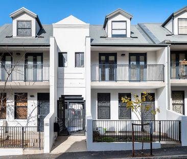 Well Located Corner Townhouse - Photo 3