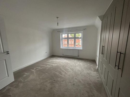 4 bedroom detached house to rent - Photo 1