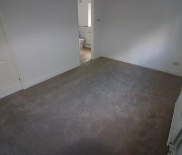 4 bedroom detached house to rent - Photo 5