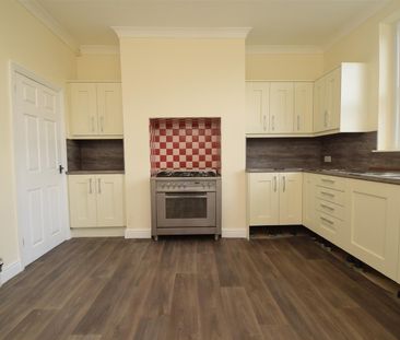 Leeds Road, Wakefield - Photo 2