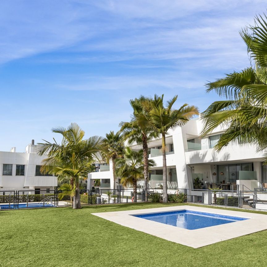 Townhouse in Río Real - Photo 1