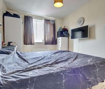 Claremont Road, Fratton, PO1 - Photo 1