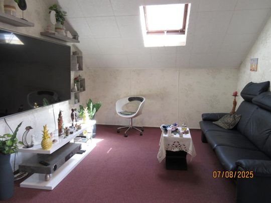 4040 Urfahr, Leonfeldnerstr.283: Einfache 4 Zimmerwohnung, 81m2 WNFL, ablösefreie Küche, Balkon, DG, 2.Stock - Foto 1