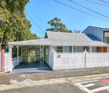 Renovated & Stylish Home in the heart of Paddington! - Photo 2