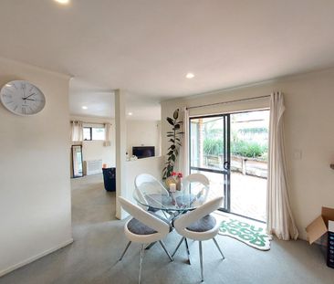 Easy Maintenance Family Home - Photo 5