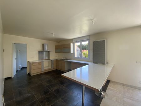 Location Maison 6 pièces 129m² CHAMPLAN 91160 - Photo 2