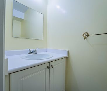 For Lease - 10 Kingsboro Road, Markham, Ontario - Photo 3