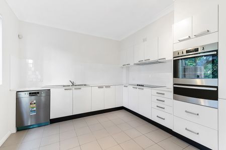 11 Council Street, Bondi Junction NSW 2022 - Townhouse For Rent | Domain - Photo 3