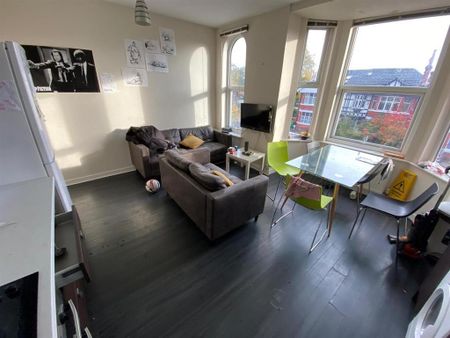 5 bedroom private hall to rent - Photo 2