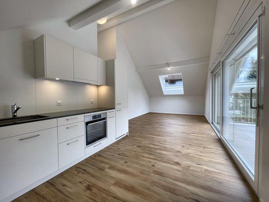 Moderne & helle 2.5 Dachwohnung in Escholzmatt - Photo 1