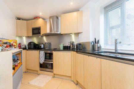 2 bedroom flat to rent - Photo 4