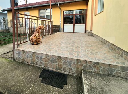 Casa Individuala, 200 mp + Curte , P+1E, 150 mp, zona Girocu - Fotografie 5