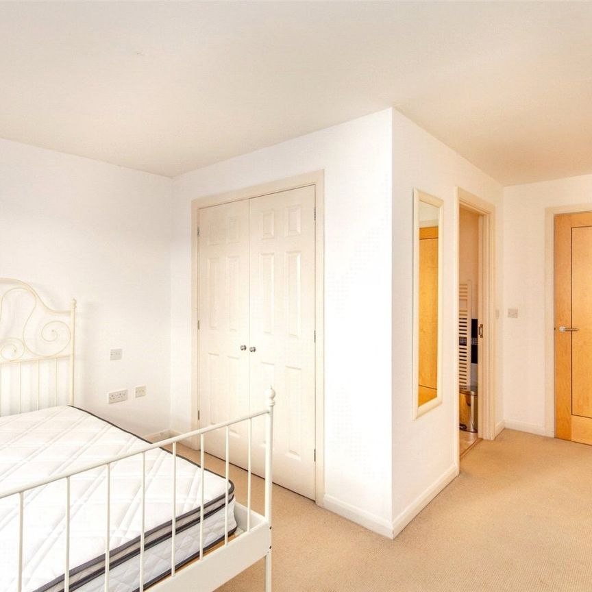 Deanery Road, - Photo 1