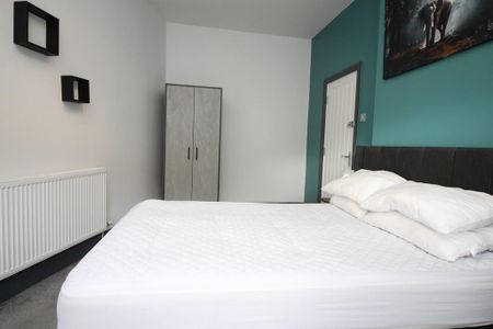 1 bedroom in a house share to rent - Photo 3