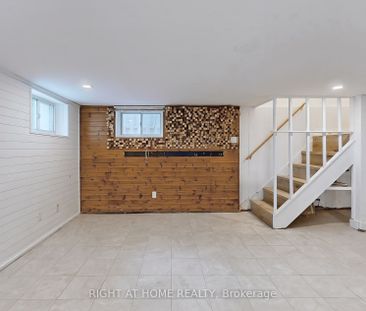 Detached Home For Lease | W8141726 - Photo 6