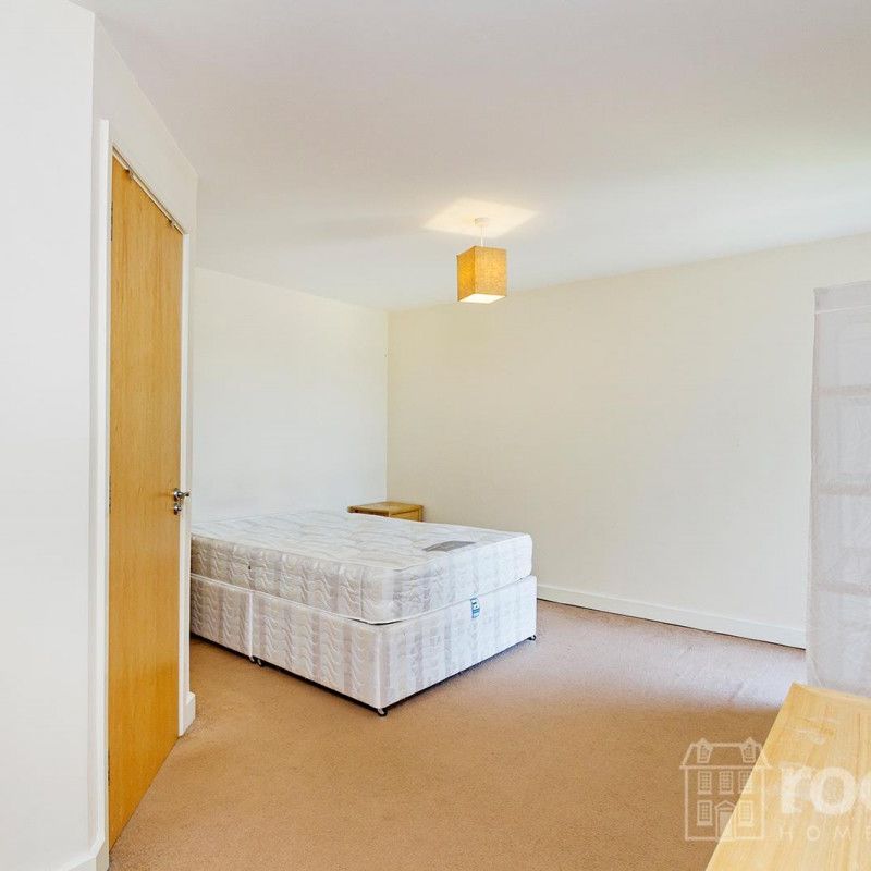 2 bed Flat to rent in Windsor Court, No. 1 London Road, ST5 - Photo 1