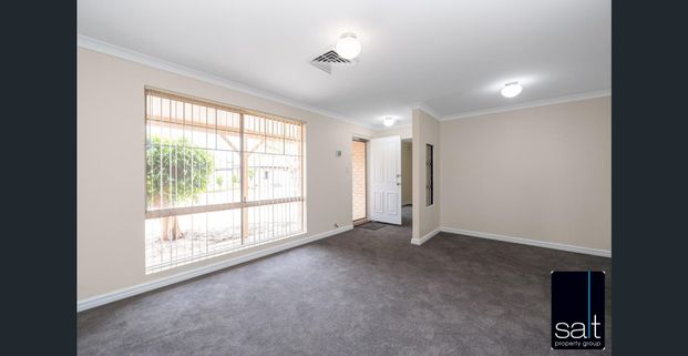 Ideal Refurbished Family Home Close to Park - Photo 1