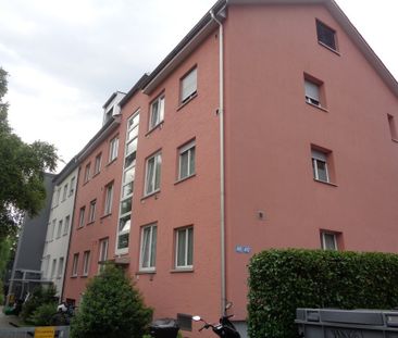 "Wir bieten eine schöne 2,5 Zimmer-Dachwohnung an" - Photo 2