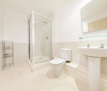 2 Bed Flat - Photo 6