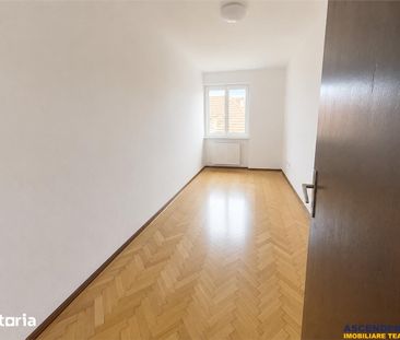 Apartament reprezentativ, 5 camere, pentru birou sau locuinta, Central - Photo 1