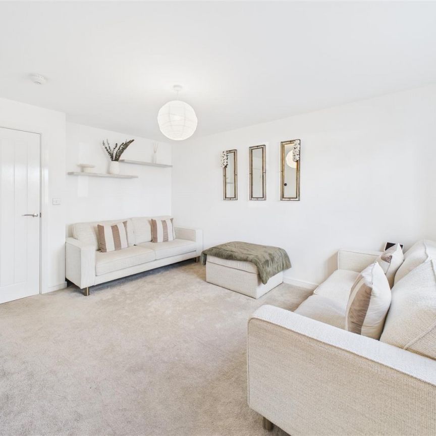 3 bedroom Terraced House to rent - Photo 1