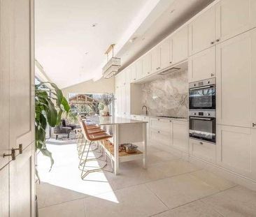 Slough Road, Datchet, SL3 - Photo 1