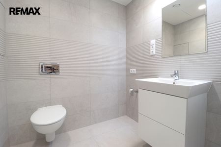 Pronájem bytu 1+kk v osobním vlastnictví 35 m², Praha 9 - Hloubětín - Fotografie 5
