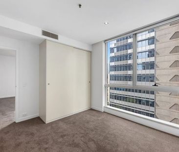 SENSATIONAL 1 BEDROOM APARTMENT WITH SECURE CARSPACE - Photo 4